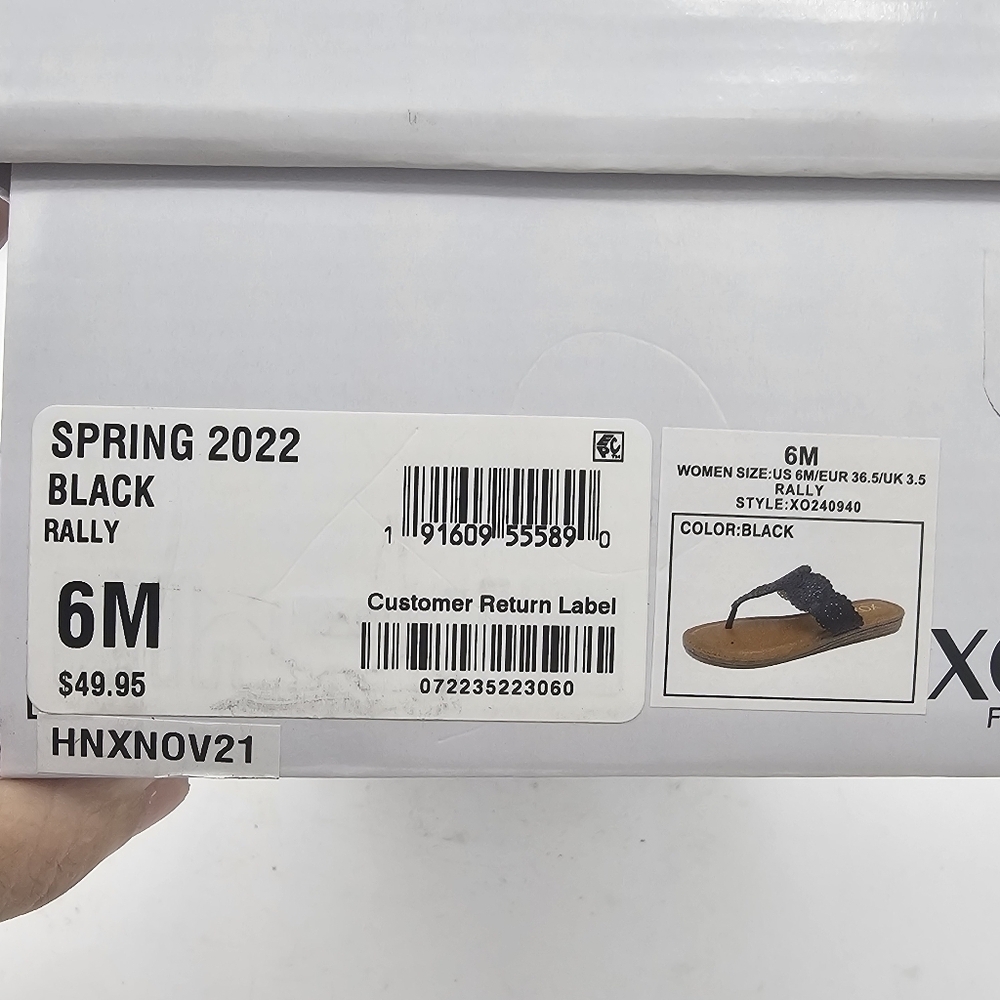 XOXO Rally Floral Cutout Thong Sandals Black Size 6 - Picture 3 of 8